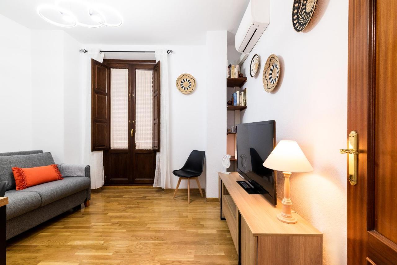 Apart. Santa Paula En Granada Exterior photo